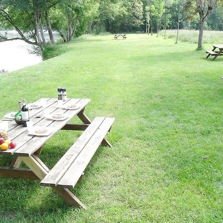 Studio Au Pied Du Chateau De Castelnaud Екстериор снимка